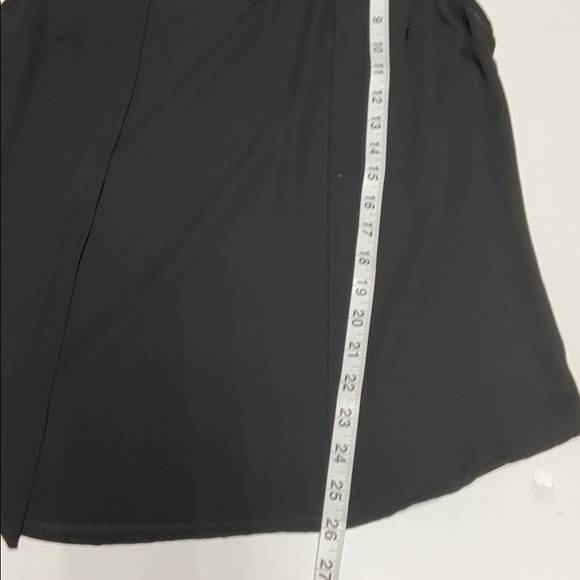 NWOT Sleeveless Top w/Lace Shoulder Details Black - Picture 14 of 14